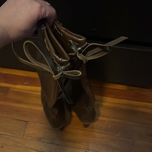 Coach Leather Boots- Barely worn! Only once inside and unfortunately didn’t fit - Picture 1 of 6